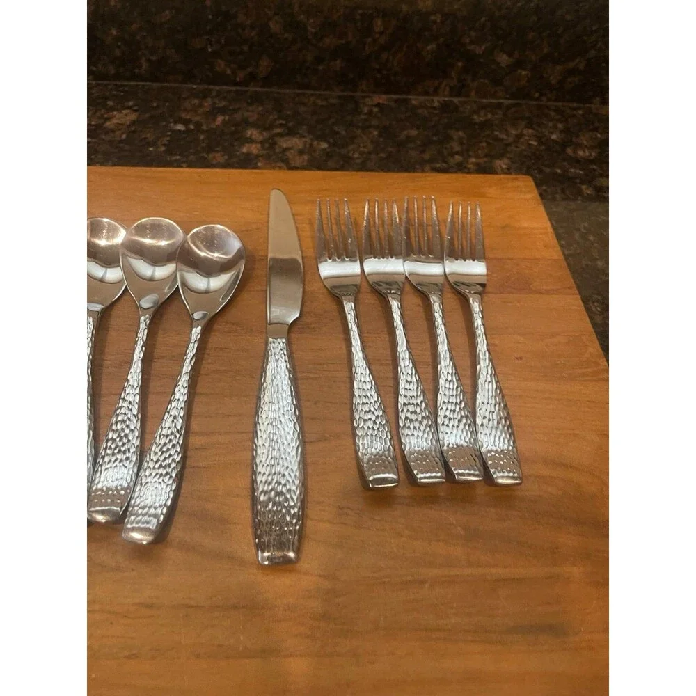 17 pc Heritage Hammered Stainless Flatware - Mixed Lot